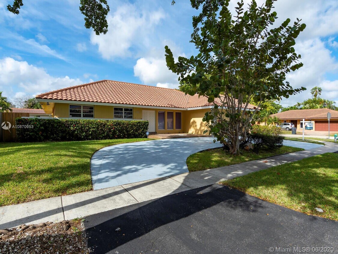 Foto principal - 3240 N 47th Ave