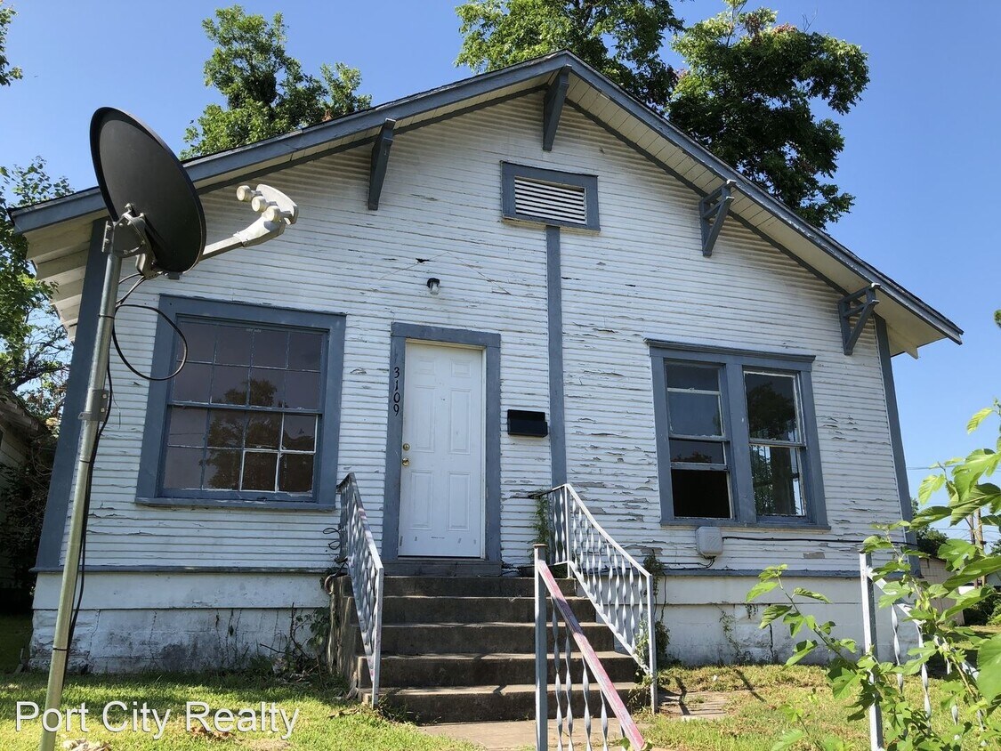 Foto principal - 2 br, 1 bath House - 3109 Darien St.