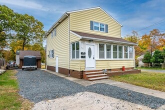 Building Photo - 93 Player Ave