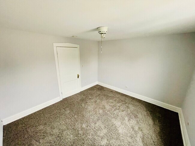 Building Photo - 3632 S 52nd Ct