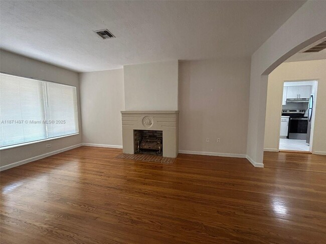 Foto del edificio - 1575 SW 12th Ave