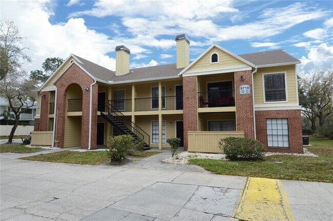 Foto del edificio - 8718 Mallard Reserve Dr