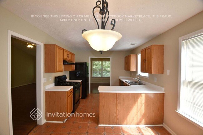 Building Photo - 1285 Norwalk Trce