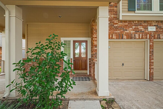 Foto del edificio - 19819 Sternwood Manor Dr