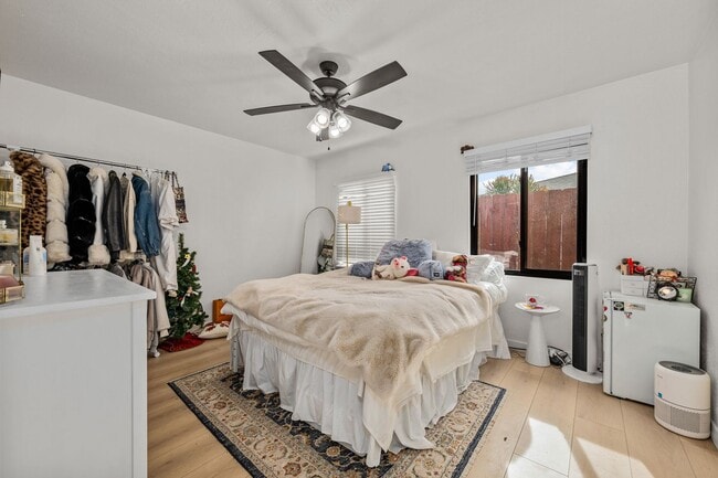 Foto del edificio - 5229 Rincon St