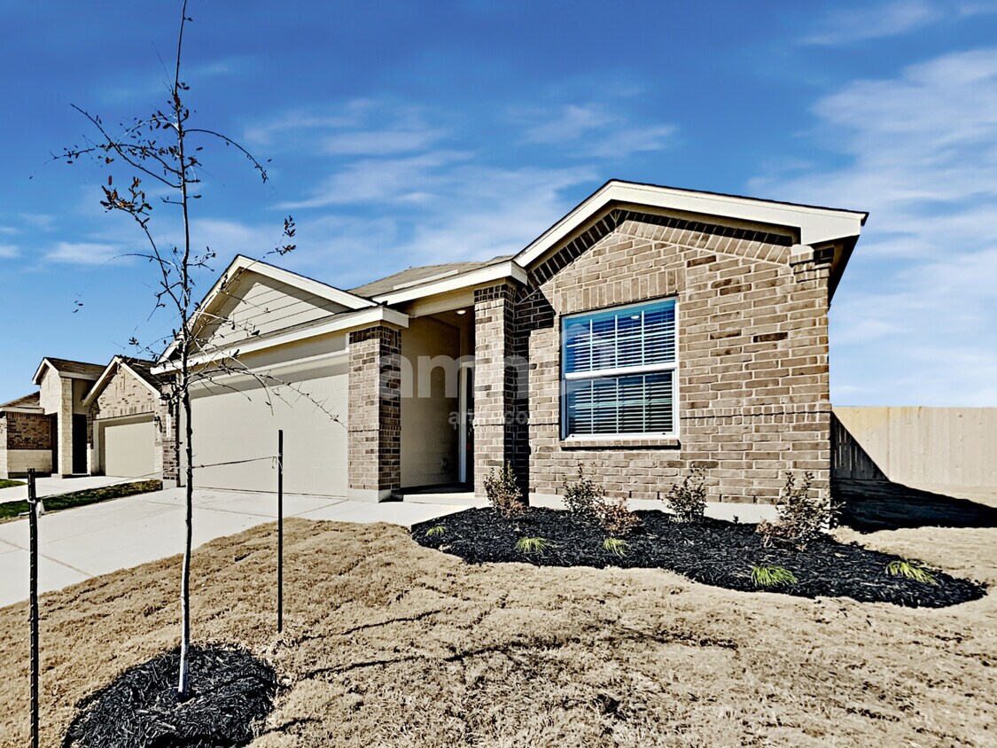 Primary Photo - 2700 Iberia Court
