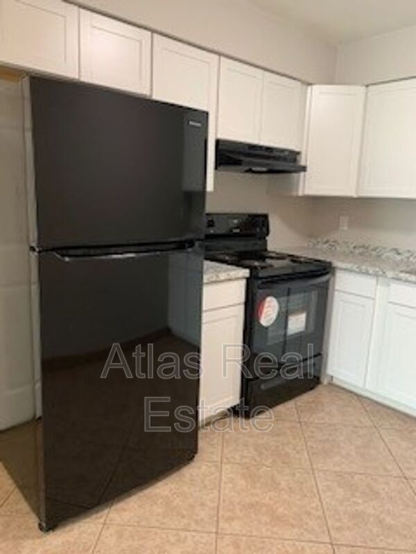Foto del edificio - 2260 E Broadway Rd