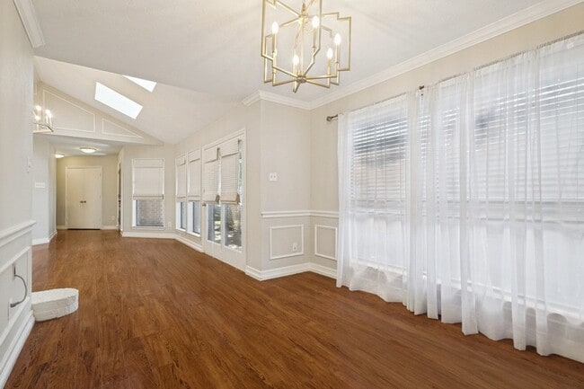 Building Photo - 104 Summit Cove
