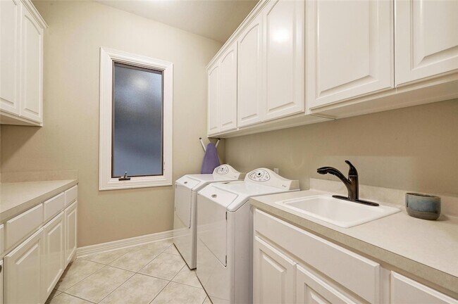 Foto del edificio - 2305 Barton Creek Blvd