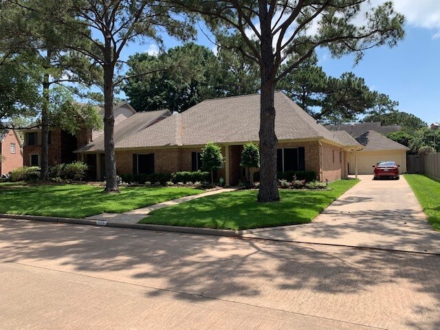 Foto del edificio - 5126 Manorhaven Ln