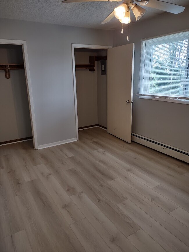 325 Clymer Rd Unit 2, Hiawatha, IA 52233 Apartments in Hiawatha, IA