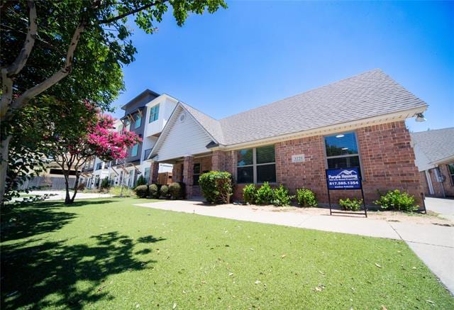 Building Photo - 3233 S University Dr