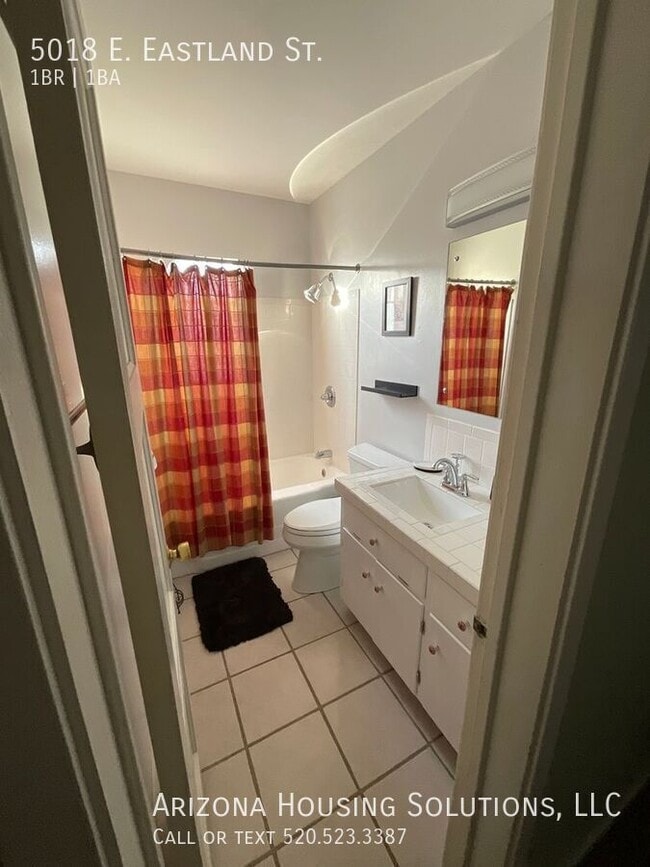 Building Photo - 5018 E Eastland St