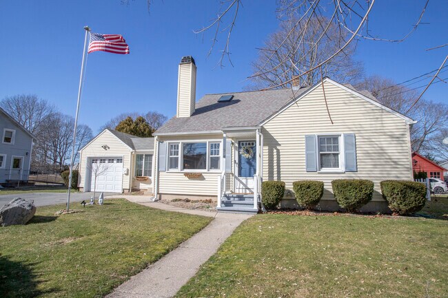 Building Photo - 41 Coulter St