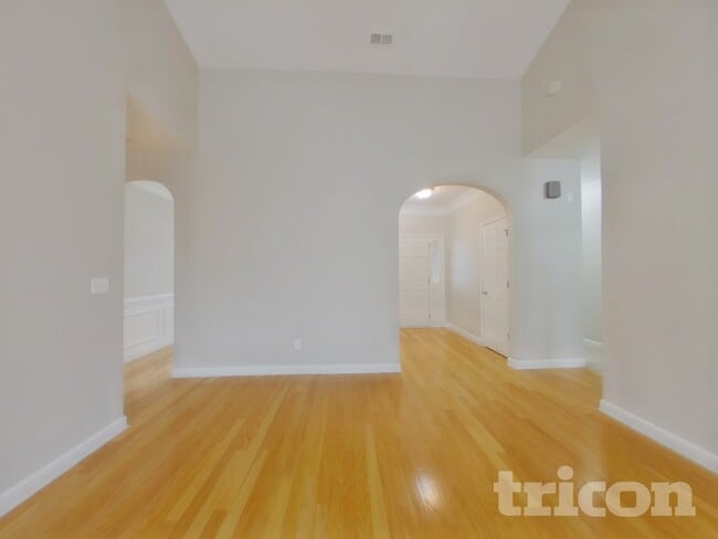 Foto del edificio - 8530 Delamere Ln