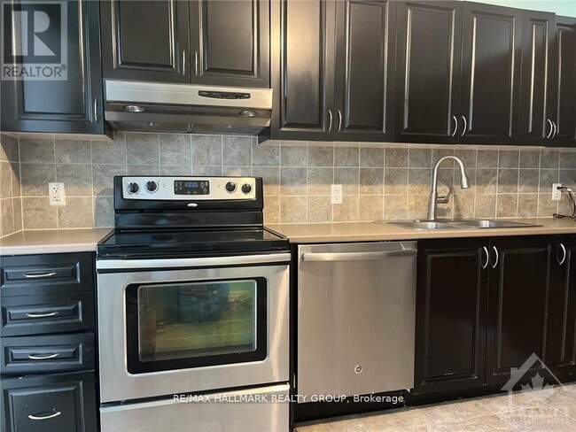 Photo du bâtiment - 123 Garrity Crescent