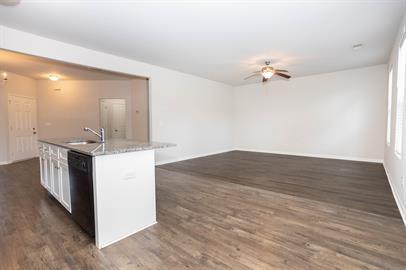 Building Photo - 156 Daisy Cir
