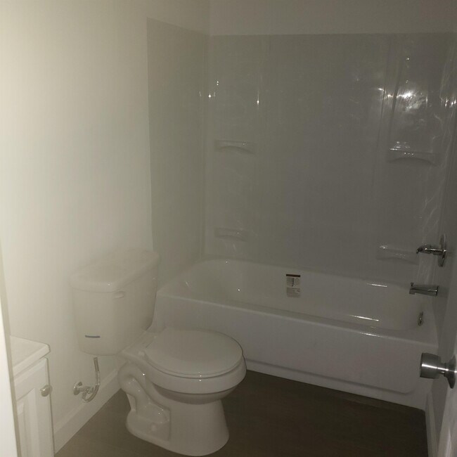 Foto del edificio - 5798 Aftonshire Dr