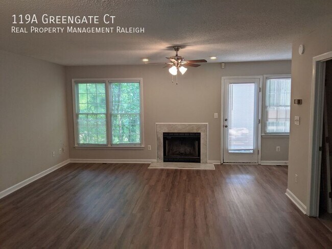 Foto del edificio - 119 Greengate Ct