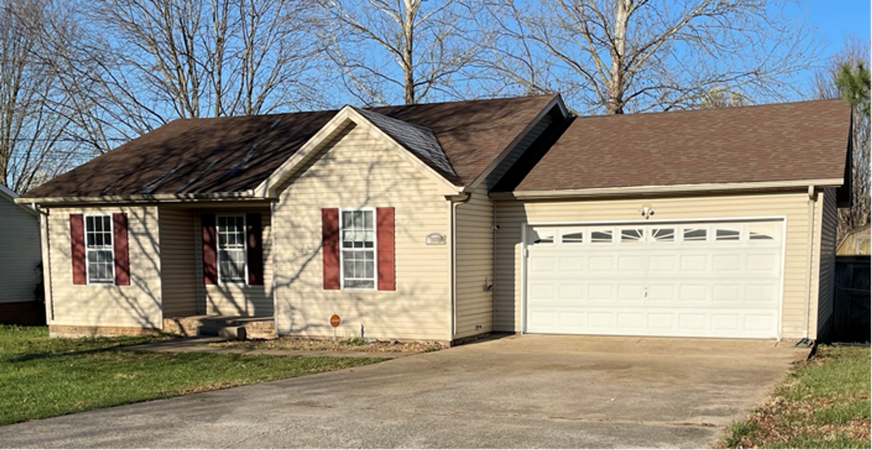 Primary Photo - Charming ranch home.