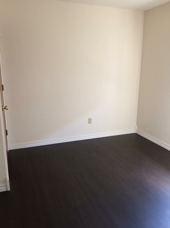 Building Photo - 2401 Petrus Cir