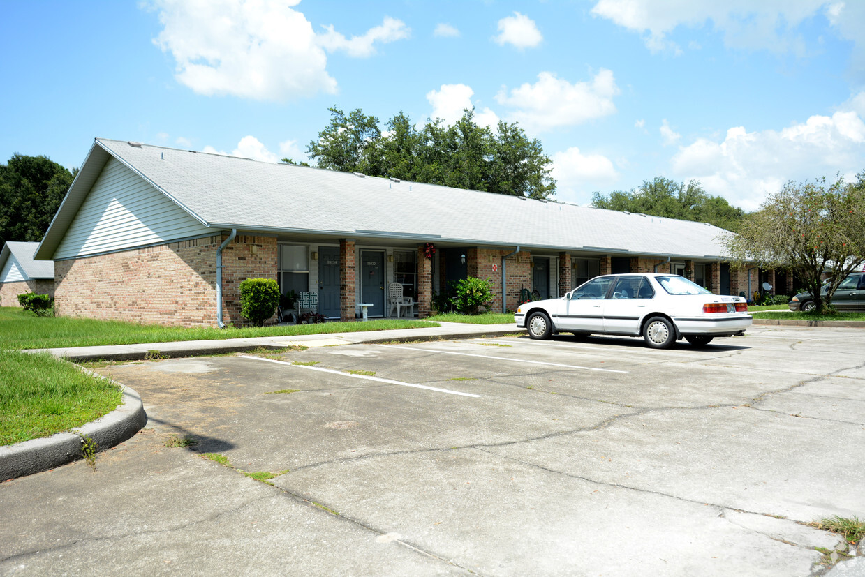 Primary Photo - Village Walk Apartments