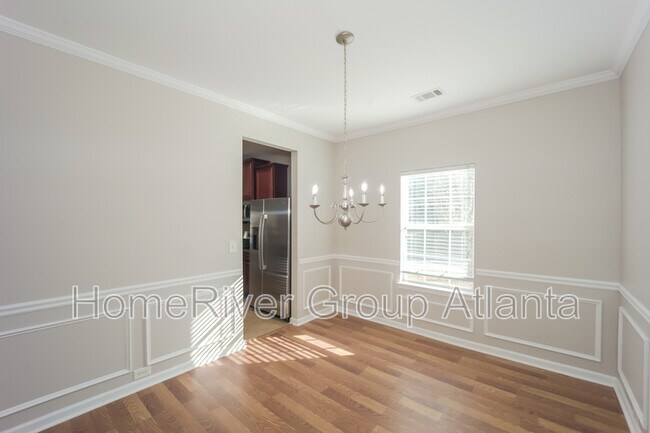 Building Photo - 655 Balerma St