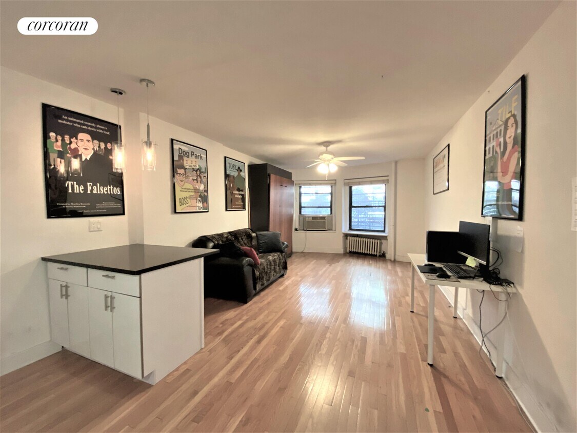 Primary Photo - 60 W 71st St