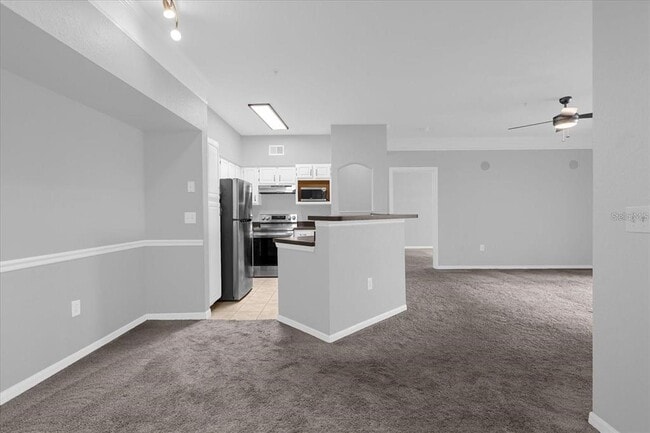 Foto del edificio - 3250 Corona Village Way