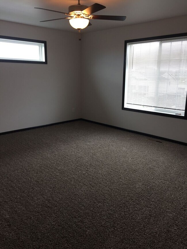 Foto del edificio - 3 Bed 3 Bath Single Family Home