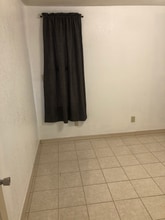 Building Photo - 2000 S 32nd St