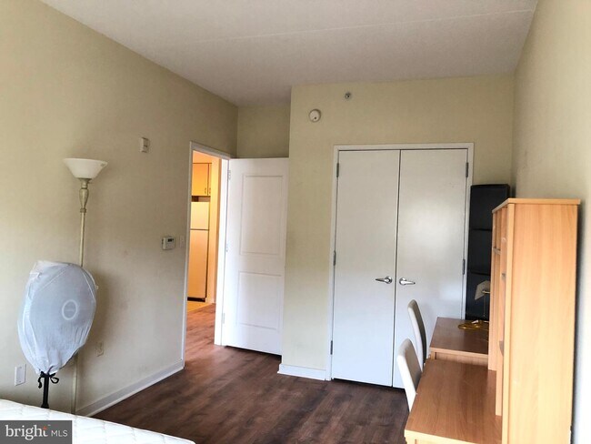 Building Photo - 815-37 Arch St