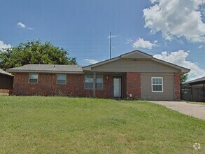 Building Photo - 4657 SE Brighton Dr