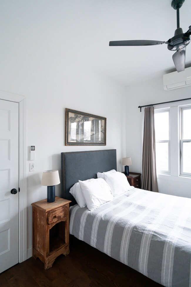 Foto del edificio - 2 Courtney Ave