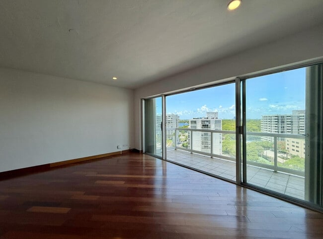 Building Photo - 2451 Brickell Ave