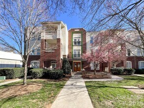 Building Photo - 518 Clarice Ave