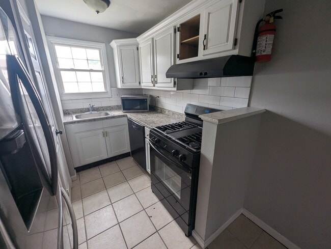 Building Photo - 225 Via Cascata Dr