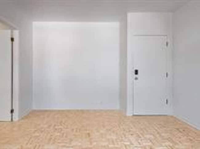 Building Photo - 5104 Rue Garnier