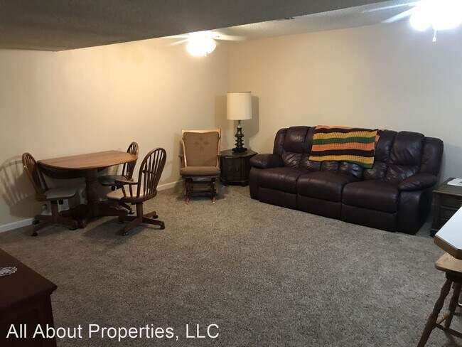 Foto del edificio - 2 br, 1 bath House - 2320 43rd Avenue Cour...