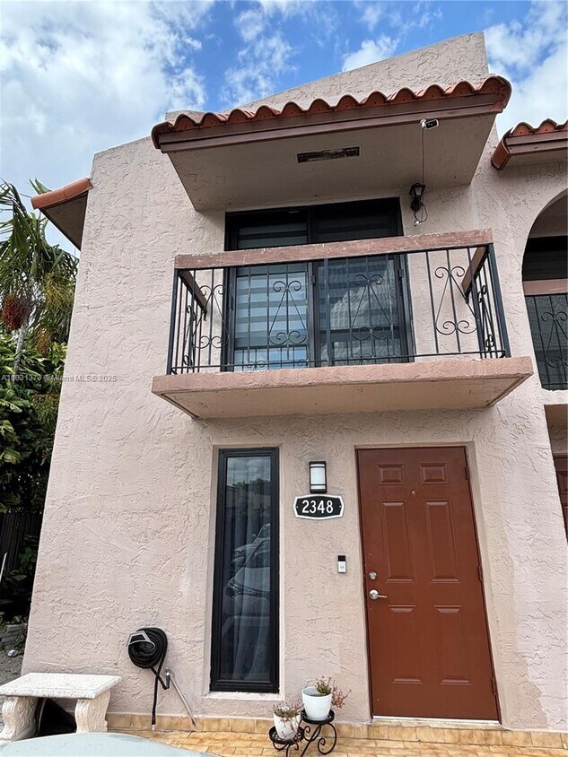 Foto principal - 2348 W 68th St