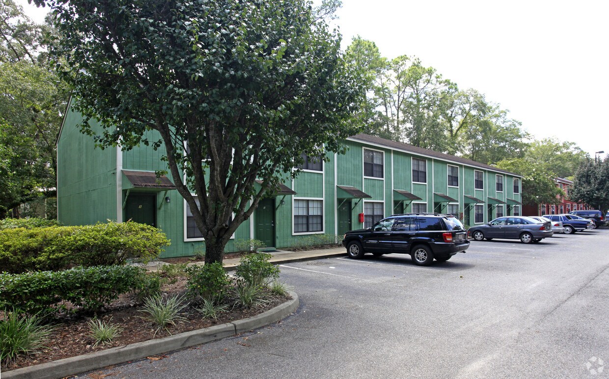 Dixie Condos Apartments in Tallahassee, FL