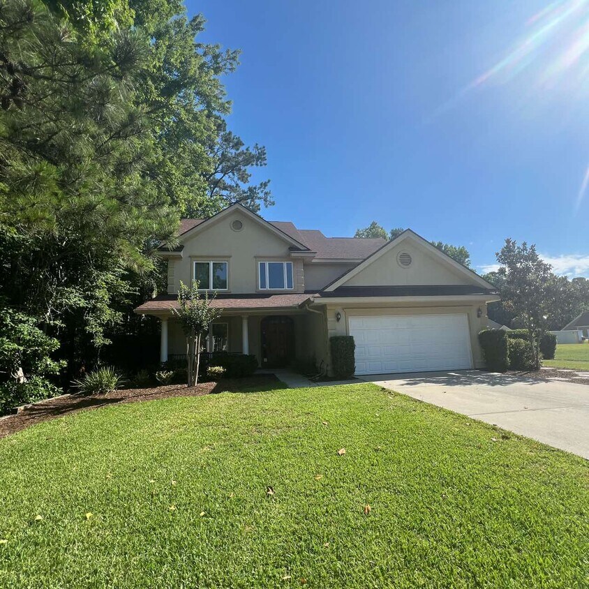 Primary Photo - 110 Parkside Dr