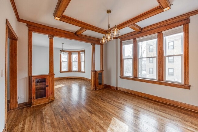 Foto del edificio - 2842 W Augusta Blvd