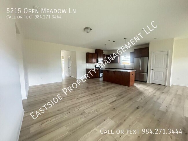 Foto del edificio - 5215 Open Mdw Ln