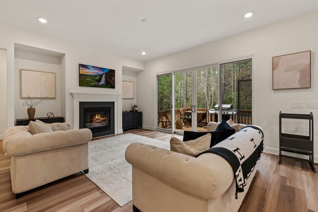 Building Photo - Luxury Living at The Parks at Meadowview