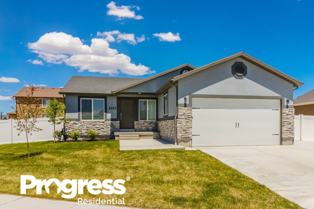 2251 E Maple Dr, Eagle Mountain, UT 84005 House Rental in Eagle
