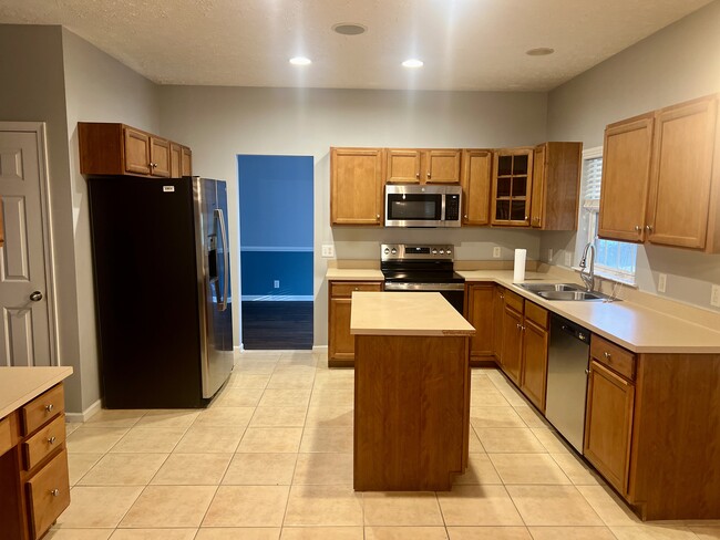 Kitchen - 4929 Indian Summer Dr