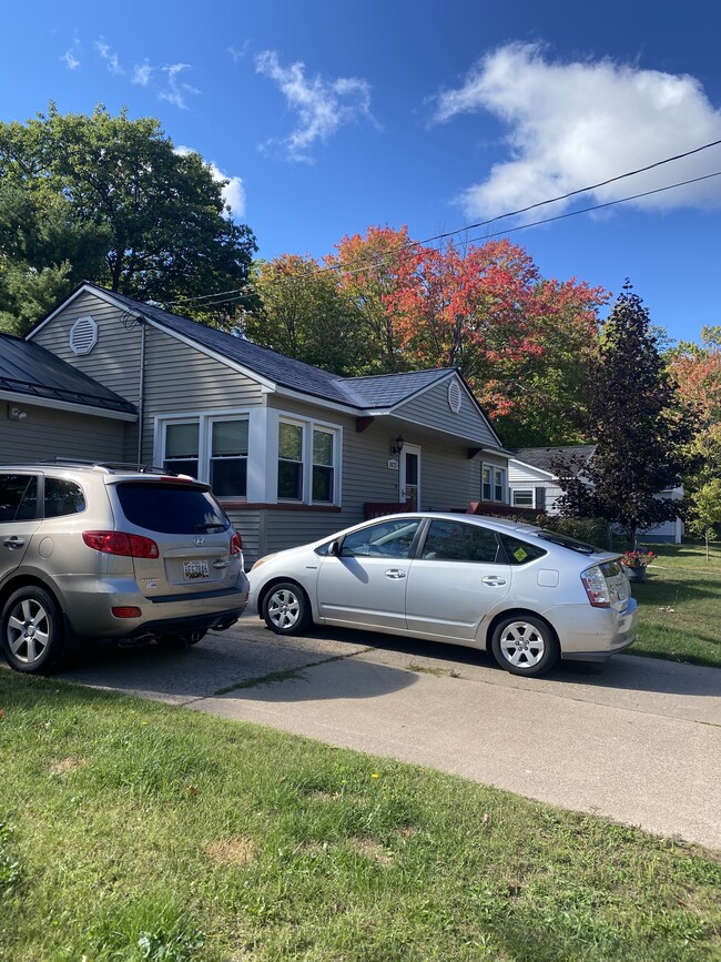 Building Photo - 1825 W Fair Ave