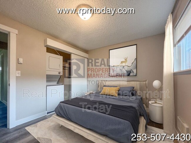 Foto del edificio - 6415 Steilacoom Blvd SW