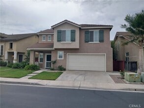 Building Photo - 935 Redtail Dr